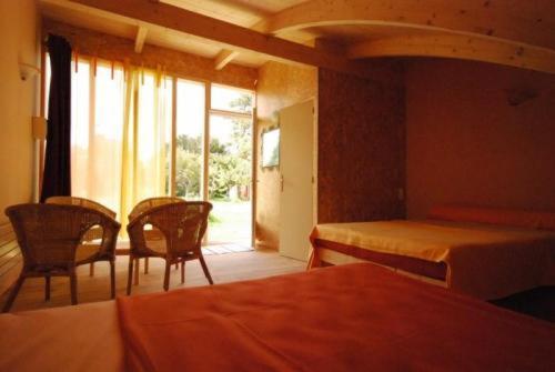 Rose Hotel